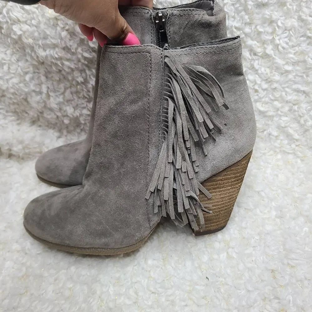 Vince Camuto Hayzee Fringed Western Inspired Ankle Boots sz 8.5‎